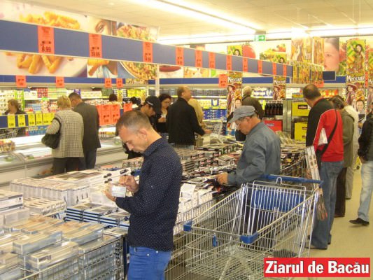 Supermarketuri pe linie, în Bacău