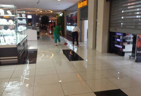 Arena Mall inundatie
