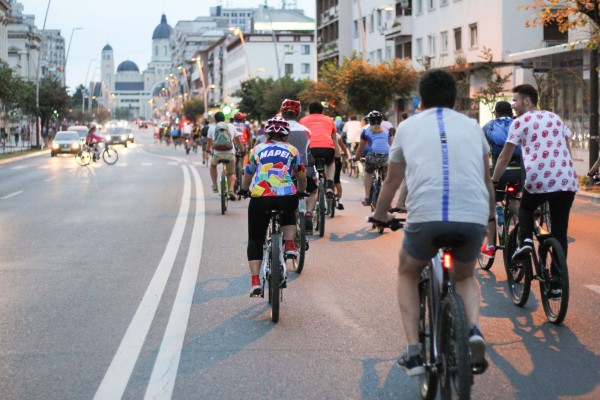 Foto Facebook - Bacauanii vor piste pentru biciclete