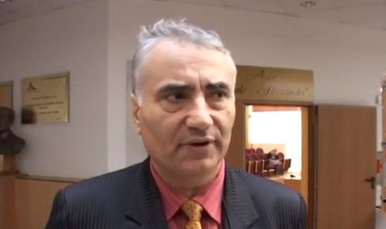 profesor universitar