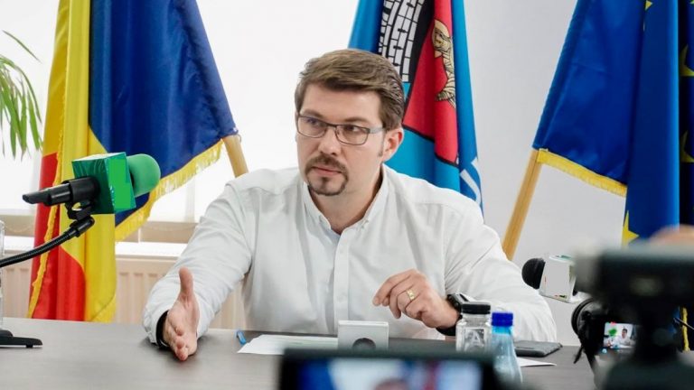 primarul bacaului