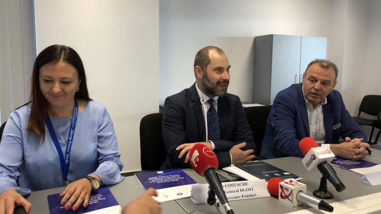 contract finantare aeroportul bacau