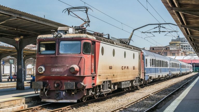 incendiu tren persoane