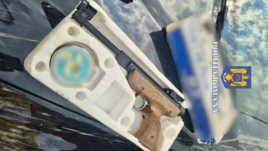 Bărbat de 31 de ani din Neamț, prins în flagrant când încerca să vândă o armă în Letea Veche, Bacău